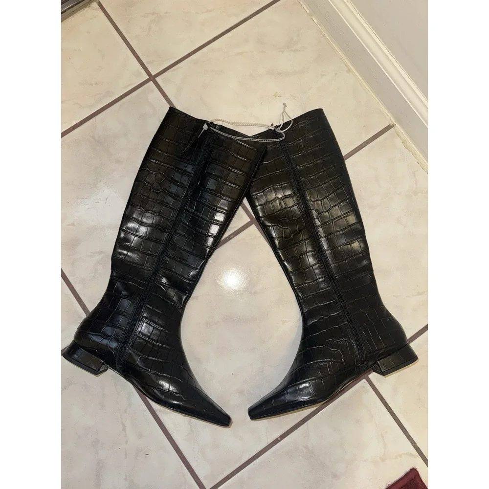 NWOB Gianni Bini Woman's Sharri Crocodile Embossed Leather Black Boots Sz 7.5 - Picture 5 of 8